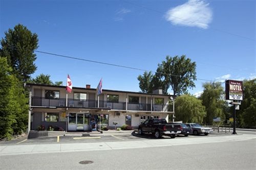 Polson Park Motel Vernon Exterior photo